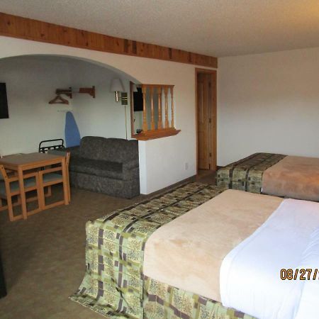 North Country Inn & Suites Mandan Exterior foto