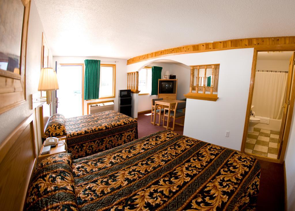 North Country Inn & Suites Mandan Exterior foto