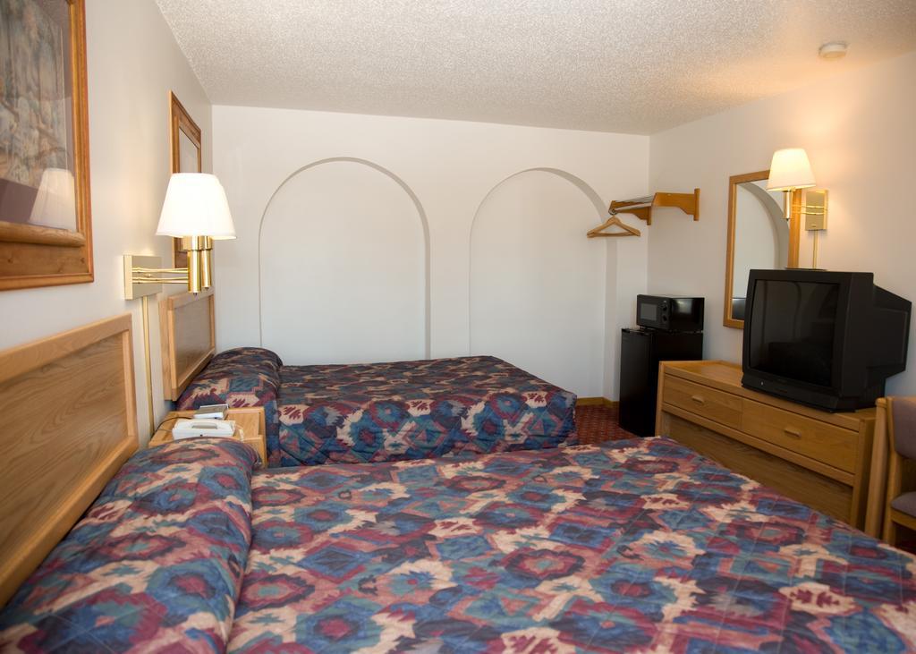 North Country Inn & Suites Mandan Habitación foto