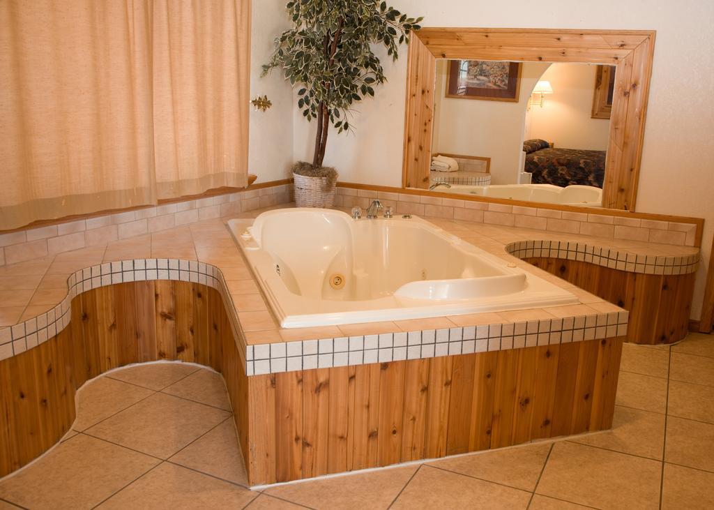 North Country Inn & Suites Mandan Habitación foto