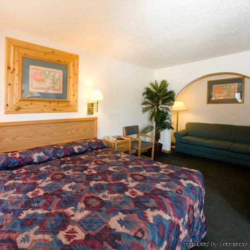 North Country Inn & Suites Mandan Habitación foto