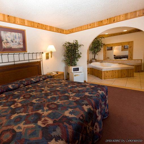 North Country Inn & Suites Mandan Habitación foto