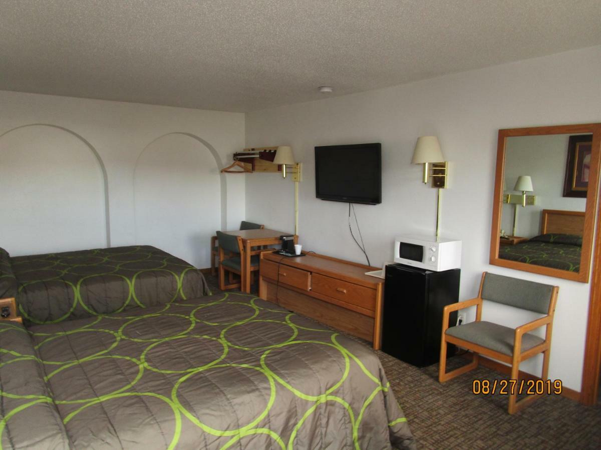 North Country Inn & Suites Mandan Exterior foto